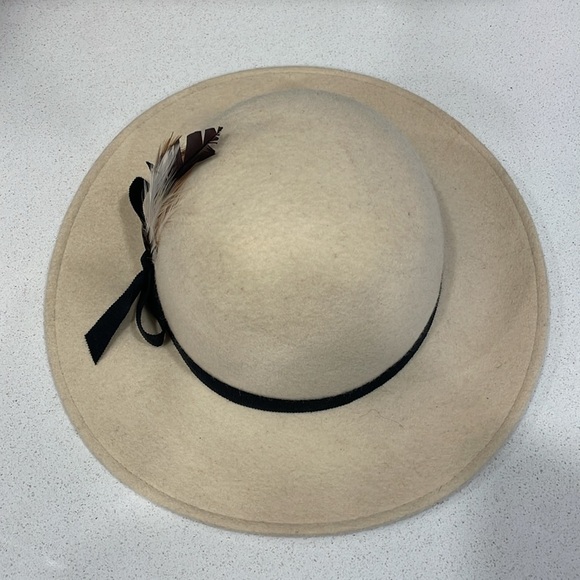 Vintage Cream Hat - Picture 2 of 12